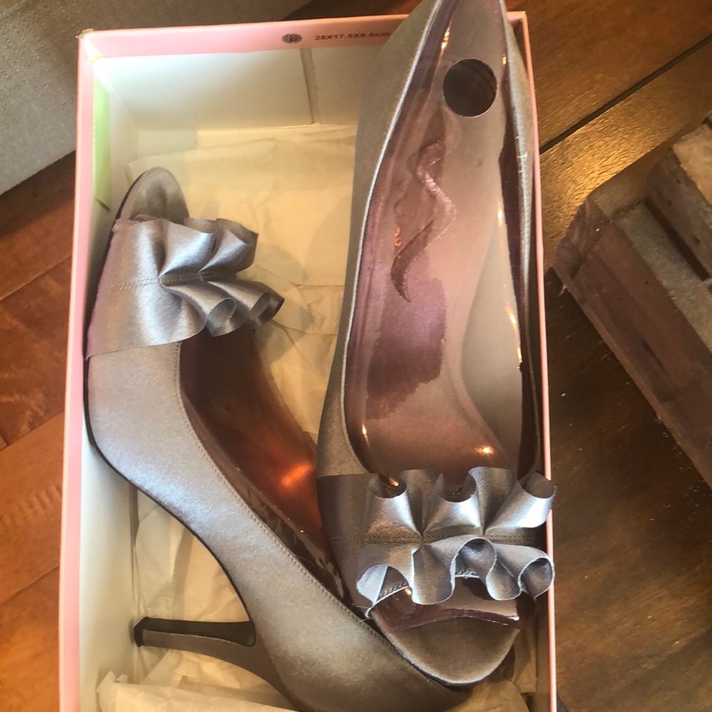 Dress shoes